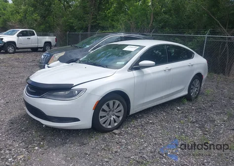 2016 Chrysler 200 Lx z USA, uszkodzony, nr VIN 1C3CCCFB6GN145964